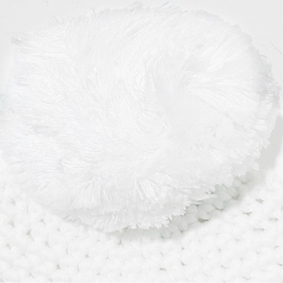 UGG White Ivory Pompom Beanie Knit Hat NWT - Picture 7 of 11